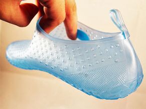 Individual shoes for public places to prevent plantar warts